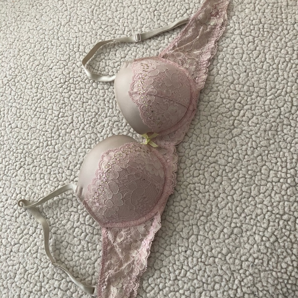 Victoria’s Secret Bra 32D